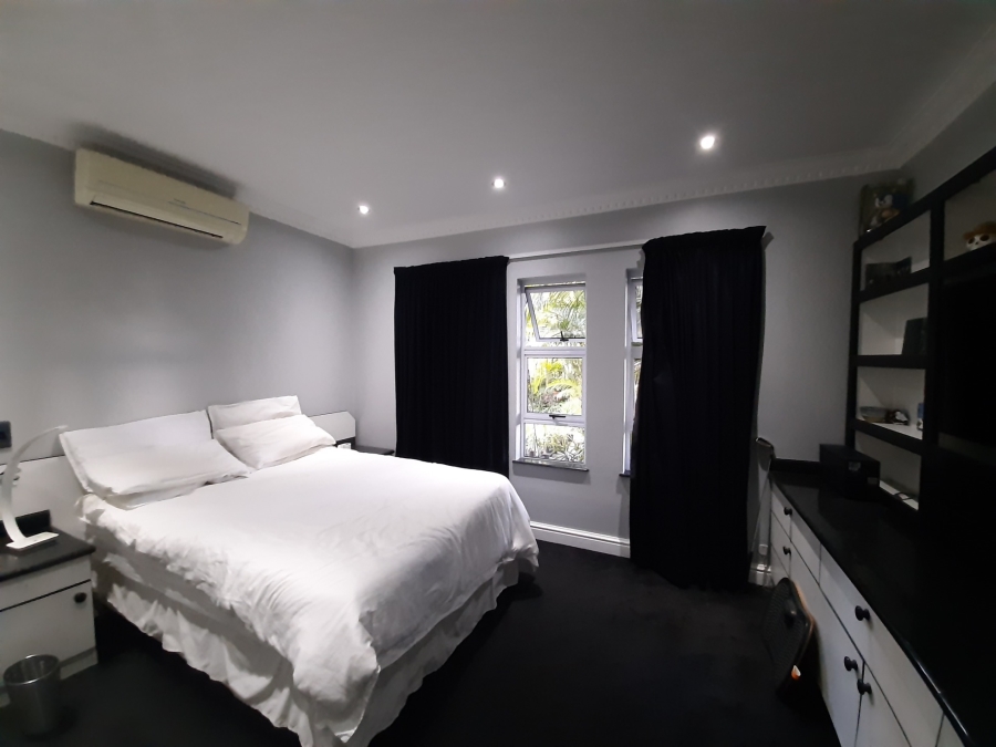 4 Bedroom Property for Sale in Nahoon Valley Park Eastern Cape